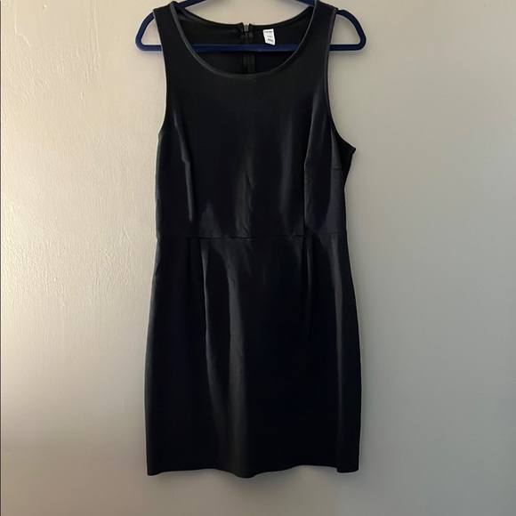 Old Navy Dresses & Skirts - Old Navy Gray Sleeveless Sheath Mini Dress